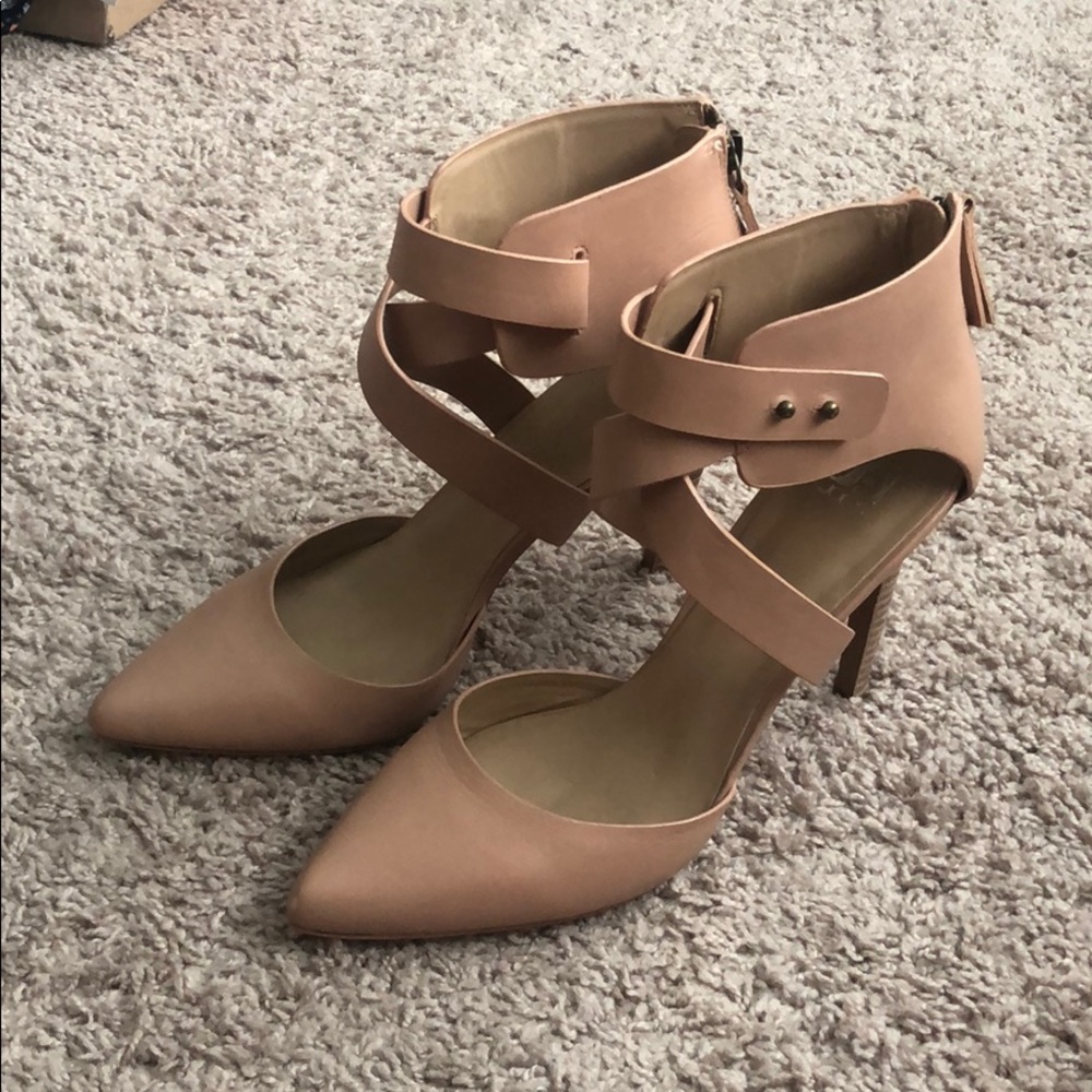 Joe’s 8.5 nude heels